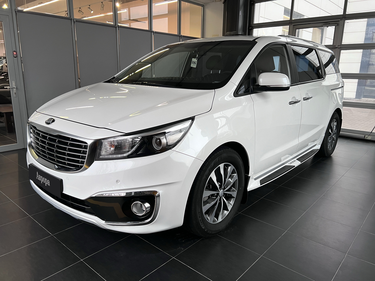 Kia Carnival